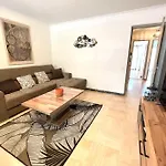- 4 People - Parking - Terrace Apartamento *