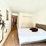 - 4 People - Parking - Terrace Apartment *