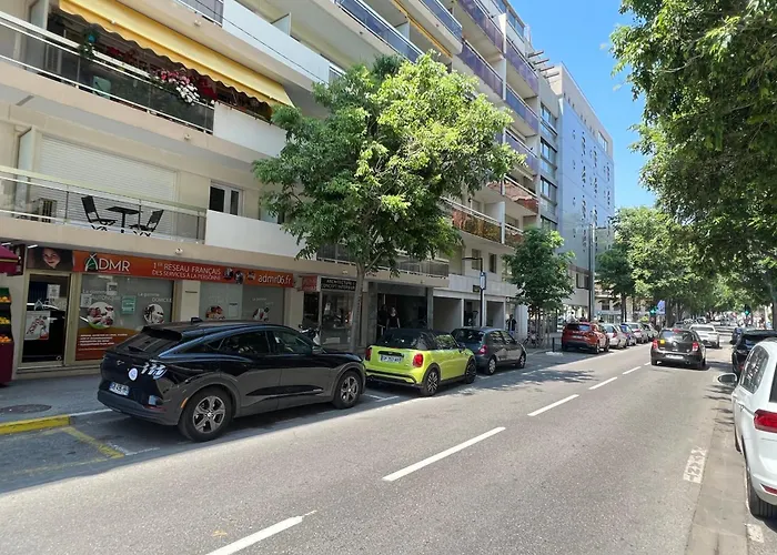 - 4 People - Parking - Terrace 公寓