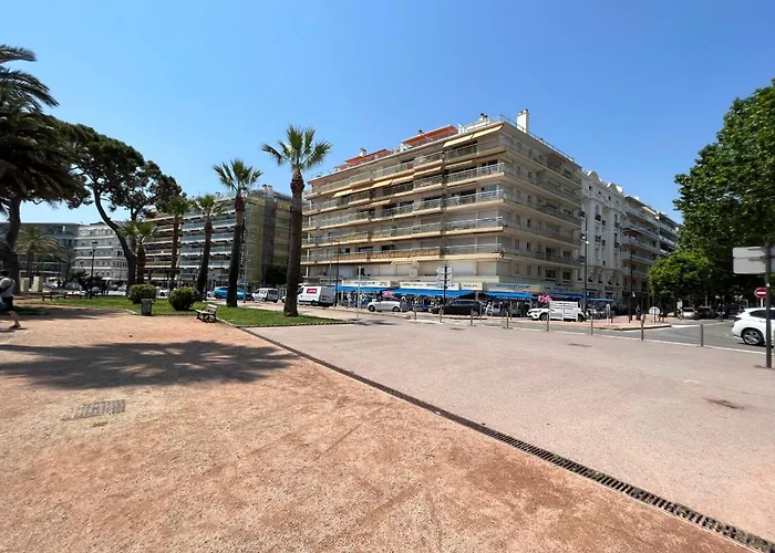 - 4 People - Parking - Terrace Lejlighed *