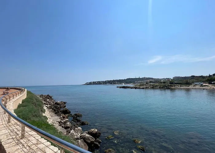 - 4 People - Parking - Terrace Apartment *