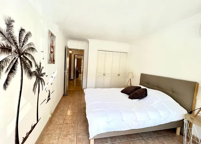 - 4 People - Parking - Terrace Apartment *